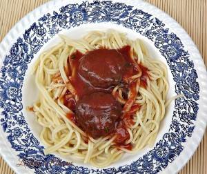 spaghete cu chiftelute si sos_a