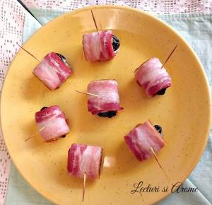 rulouri aperitiv cu bacon