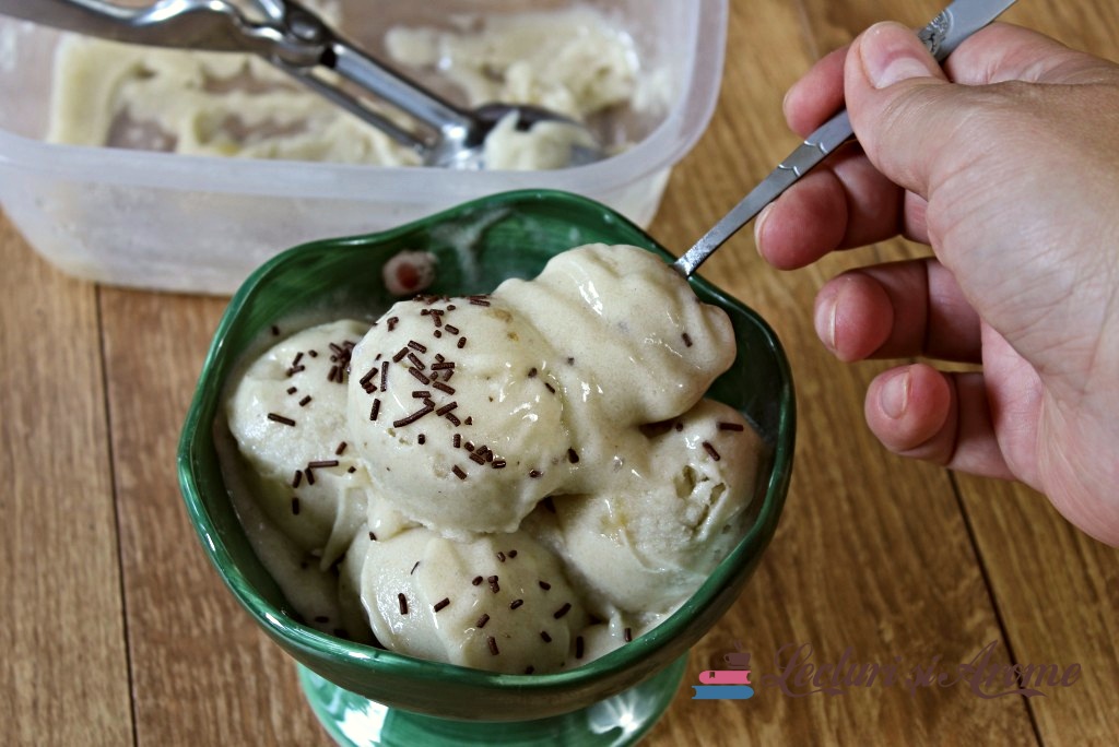 înghețată de banane cu un singur ingredient
